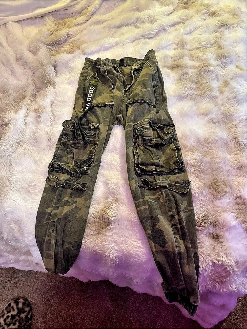 Fashion Nova Good Vibes Cargo Jogger - Camouflage Camo Cargo Jogger Green &